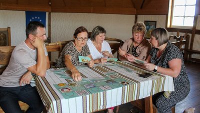 Освітянка з Рівненщини створила настільну національно-патріотичну гру Освітянка з Рівненщини створила настільну національно-патріотичну гру
