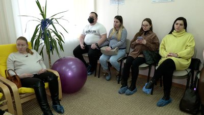 Партнерські пологи у Рівному: для мам і тат організували спільні безкоштовні заняття Партнерські пологи у Рівному: для мам і тат організували спільні безкоштовні заняття