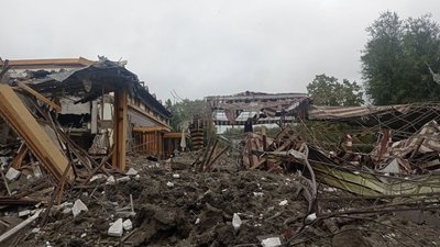 Поліція документує наслідки обстрілів Запоріжжя та області: війська РФ вдруге поцілили в заклад відпочинку
