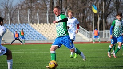 За Херсонський футбольний клуб "Кристал" гратимуть троє новачків За Херсонський футбольний клуб "Кристал" гратимуть троє новачків