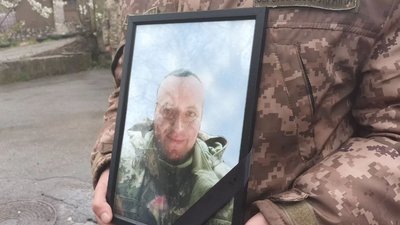 У Тернополі попрощалися з бійцем Павлом Матлашевським У Тернополі попрощалися з бійцем Павлом Матлашевським