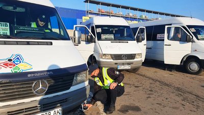 На Вінниччині мобільні діагностичні станції перевіряють транспорт На Вінниччині мобільні діагностичні станції перевіряють транспорт