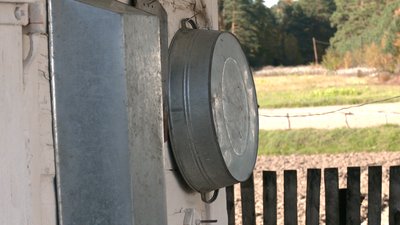 "Вийду на подвір'я, гляну навкруги – нікого не видно": як живе жителька зникаючого села на Рівненщині "Вийду на подвір'я, гляну навкруги – нікого не видно": як живе жителька зникаючого села на Рівненщині