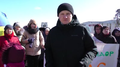 Замінити утримуваних на ЧАЕС працівників, - Славутич вийшов на мітинг Замінити утримуваних на ЧАЕС працівників, - Славутич вийшов на мітинг