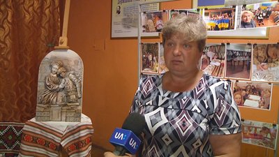 У Житомирі сім'ям загиблих захисників України вручили "Ікони пам'яті" У Житомирі сім'ям загиблих захисників України вручили "Ікони пам'яті"