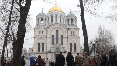 У Глухові попрощалися з добровольцем Олександром Васильченком У Глухові попрощалися з добровольцем Олександром Васильченком