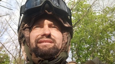 Знімає відео та веде хроніку подій: на фронті воює тернопільський журналіст і тренер з вільної боротьби Знімає відео та веде хроніку подій: на фронті воює тернопільський журналіст і тренер з вільної боротьби