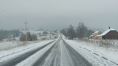 На Закарпатті засніжило