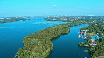 У Дніпрі заборонять рух транспорту на косі ж/м "Червоний камінь” та встановлять шлагбаум