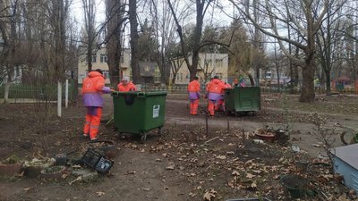 До початку туристичного сезону. В Одесі почали прибирати вулиці