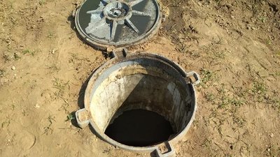 На Тернопільщині знайшли тіла двох чоловіків в каналізаційному колекторі