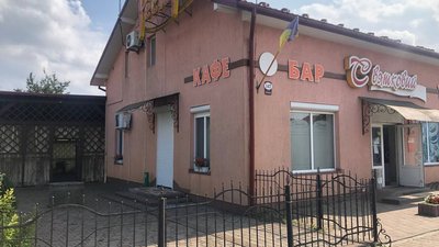 Після святкування 1 вересня у Загвізді на Івано-Франківщині 12 людей госпіталізували з отруєнням Після святкування 1 вересня у Загвізді на Івано-Франківщині 12 людей госпіталізували з отруєнням