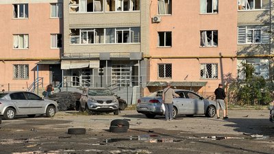 У Сумах пошкоджено 17 будівель внаслідок російської атаки зранку 17 серпня
