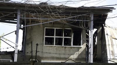 Чотири російські ракети влучили у фабрику меблів в Одесі. ФОТО Чотири російські ракети влучили у фабрику меблів в Одесі. ФОТО