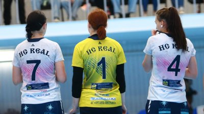 Спортсменки миколаївської гандбольної команди "Реал" на фіналі чотирьох Кубка України-2021. Спортсменки миколаївської гандбольної команди "Реал" на фіналі чотирьох Кубка України-2021.