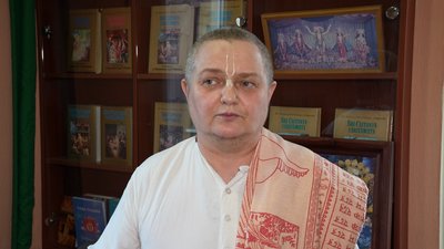 допомога храм товариства свідомості Крішни віряни-переселенці Донбас Дніпро допомога храм товариства свідомості Крішни віряни-переселенці Донбас Дніпро