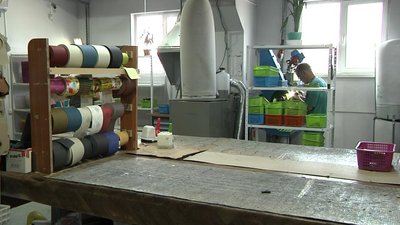 Кавова макуха й одноразові стаканчики: як в Одесі створюють еко-устілки Кавова макуха й одноразові стаканчики: як в Одесі створюють еко-устілки
