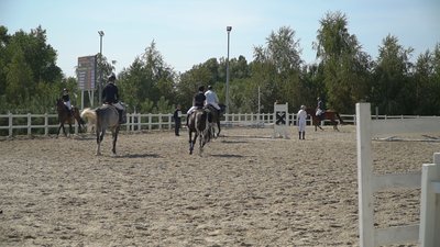 Поблизу селища Слобожанське стартував турнір з кінно-спортивних змагань Поблизу селища Слобожанське стартував турнір з кінно-спортивних змагань
