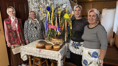 Традиція випікання короваю у селі Лобна Любешівської громади