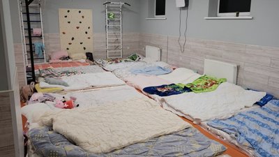 У притулку для матерів та дітей в Чернівцях готують хліб для вимушених переселенців У притулку для матерів та дітей в Чернівцях готують хліб для вимушених переселенців