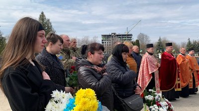 У Тернополі попрощалися з бійцем Віталієм Рибальським У Тернополі попрощалися з бійцем Віталієм Рибальським