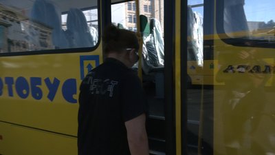 ОТГ Харківщини закупили 18 шкільних автобусів ОТГ Харківщини закупили 18 шкільних автобусів