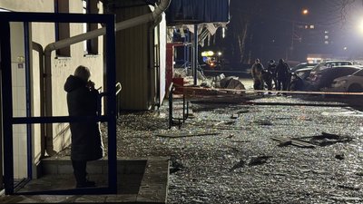 "Рідна донька під апаратом, як я можу триматися": очевидці про російський обстріл Запоріжжя 22 листопада "Рідна донька під апаратом, як я можу триматися": очевидці про російський обстріл Запоріжжя 22 листопада