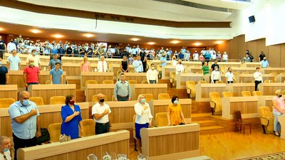 У Сумах депутати проголосували за скасування рішень, якими утворили виконком і затвердили його склад