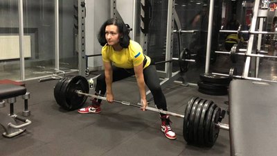 "Тренер не хотів тренувати дівчат". Історія чемпіонки світу з паверліфтингу з Чернівців