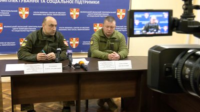 Військові навчання, фахівці в ЗСУ та переселенці призовного віку: мобілізація на Волині
