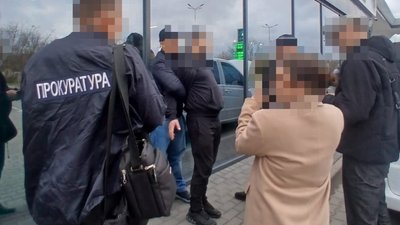 Начальника відділу ГУ Держпродспоживслужби Волині підозрюють у хабарництві Начальника відділу ГУ Держпродспоживслужби Волині підозрюють у хабарництві