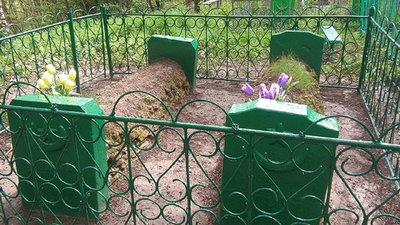 Татарські могили на мізарі у селі Ювківці Шепетівського району. Татарські могили на мізарі у селі Ювківці Шепетівського району.