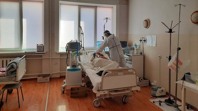 З кисневим концентратором – додому. У херсонській лікарні окремим пацієнтам видають апарати