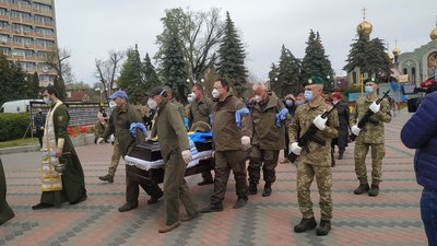 У Черкасах попрощалися з айдарівцем У Черкасах попрощалися з айдарівцем