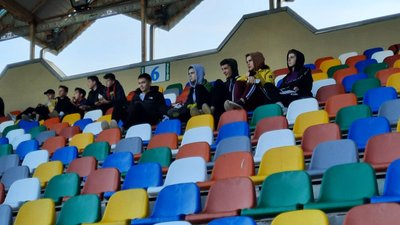 Тернопільська "Нива" вдома грає з київською "Оболонню"