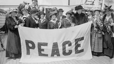 Учасниці Міжнародного жіночого конгресу. Гаага, 1915 рік Учасниці Міжнародного жіночого конгресу. Гаага, 1915 рік