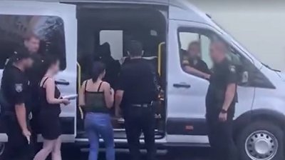 Виманювали у підприємців гроші нібито для ЗСУ. Одеські поліцейські викрили шахраїв Виманювали у підприємців гроші нібито для ЗСУ. Одеські поліцейські викрили шахраїв