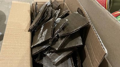 Майже щодня миколаївські волонтери відправляють військовим понад 100 окопних свічок Майже щодня миколаївські волонтери відправляють військовим понад 100 окопних свічок