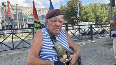 "На моєму рахунку десь 21 місто": херсонський волонтер "дядя Гриша" приїхав до Миколаєва "На моєму рахунку десь 21 місто": херсонський волонтер "дядя Гриша" приїхав до Миколаєва