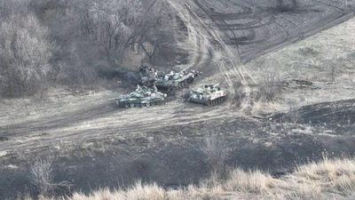 Штаб ООС опублікував фото спаленої техніки РФ за 1 квітня Штаб ООС опублікував фото спаленої техніки РФ за 1 квітня