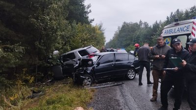 ДТП на Хмельниччині: двоє загиблих та п'ятеро травмованих