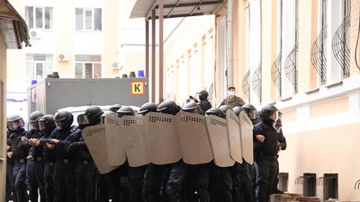 В апеляційному суді Харкова поліція відпрацювала дії на випадок заворушень В апеляційному суді Харкова поліція відпрацювала дії на випадок заворушень