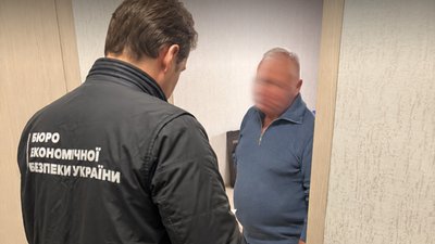Фіктивні виїзди до паліативних пацієнтів: на Одещині викрили схему на майже 8,8 млн грн Фіктивні виїзди до паліативних пацієнтів: на Одещині викрили схему на майже 8,8 млн грн