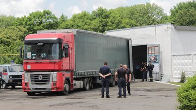 Рятувальники та медики Хмельниччини отримали гуманітарну допомогу з Нідерландів