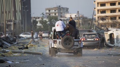 Десятки загиблих та тисячі постраждалих. Що відомо про вибух у Бейруті