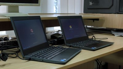 Ноутбуки для сільської школи