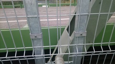 Зменшити викиди сміття в річку: на мосту через Тису облаштовують паркан Зменшити викиди сміття в річку: на мосту через Тису облаштовують паркан