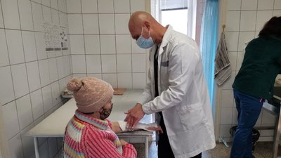 «Треба бути дуже уважним»: у Полтаві через ожеледицю до травмпункту звернулися два десятка людей