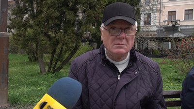 У Тернополі збирають підписи проти оренди Почаївської лаври московським патріархатом У Тернополі збирають підписи проти оренди Почаївської лаври московським патріархатом