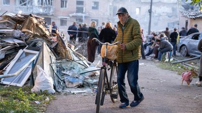 РФ вдарила по прилуках ракетами